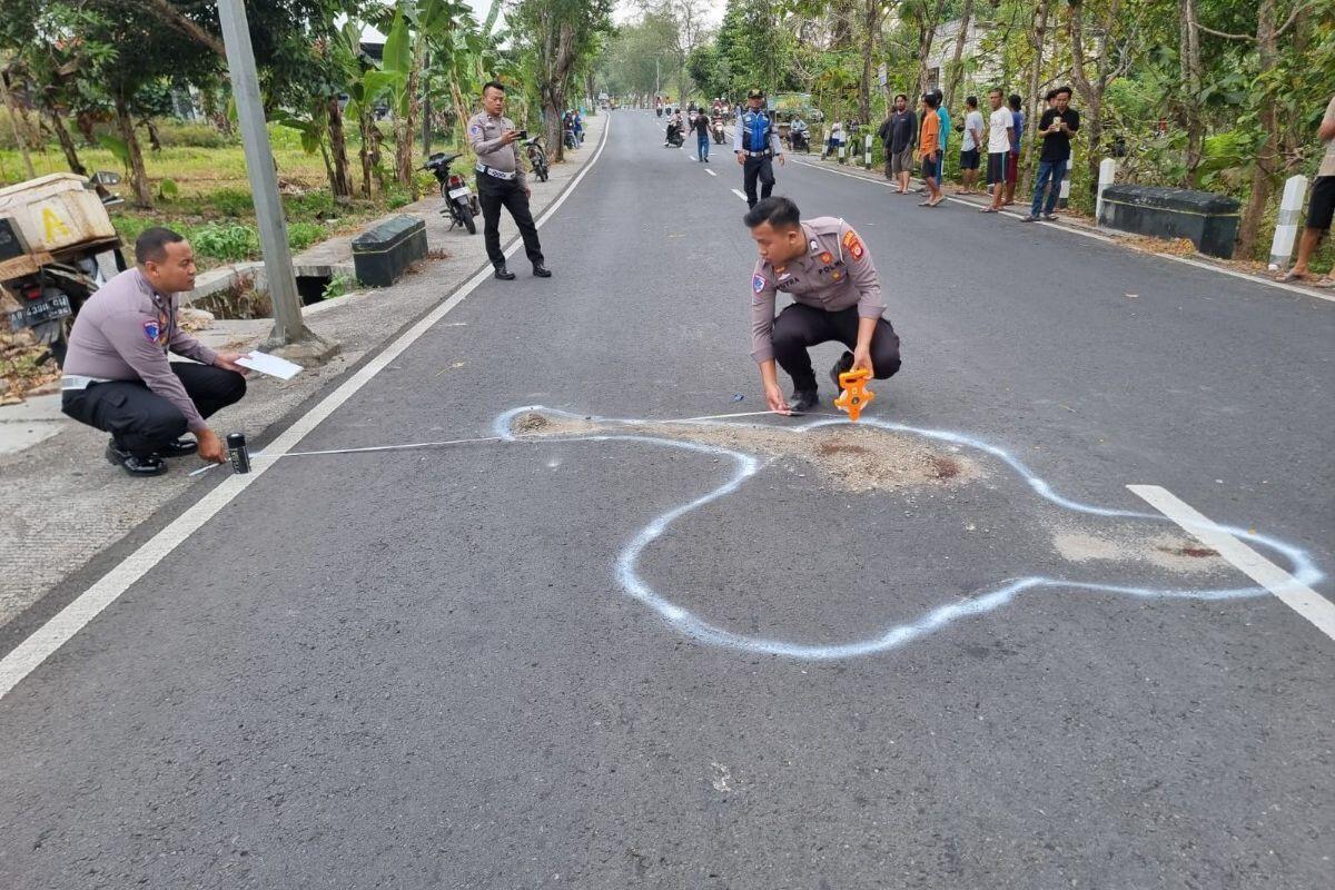 Nenek Tertabrak Isuzu Panther Saat Menyeberang di Gunungkidul: Tragedi Awal Pagi