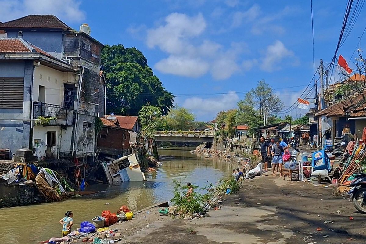 Rumah di Badung Bali Ambles Saat Banjir, 3 Orang Hilang