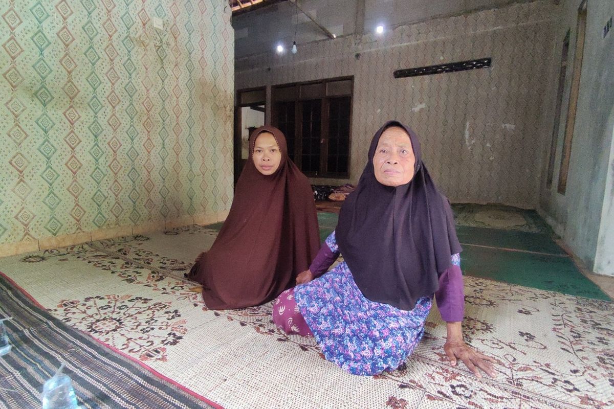 Sireng Kehilangan Adiknya yang Terkena Gas Air Mata Saat Kerusuhan di Solo