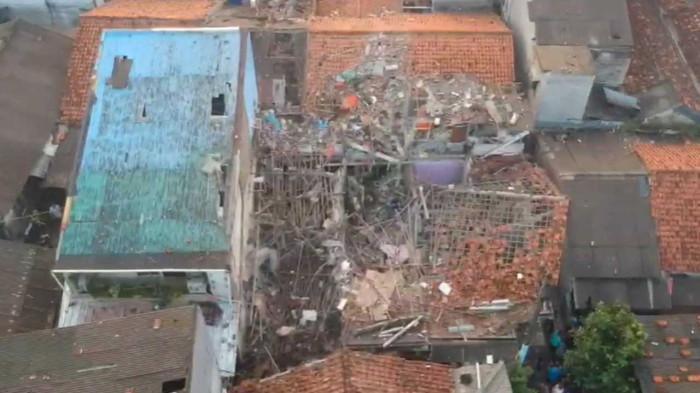 Ledakan Misterius Menghancurkan Tiga Rumah di Pamulang: Suara dan Getaran Terdengar dari Jarak Jauh