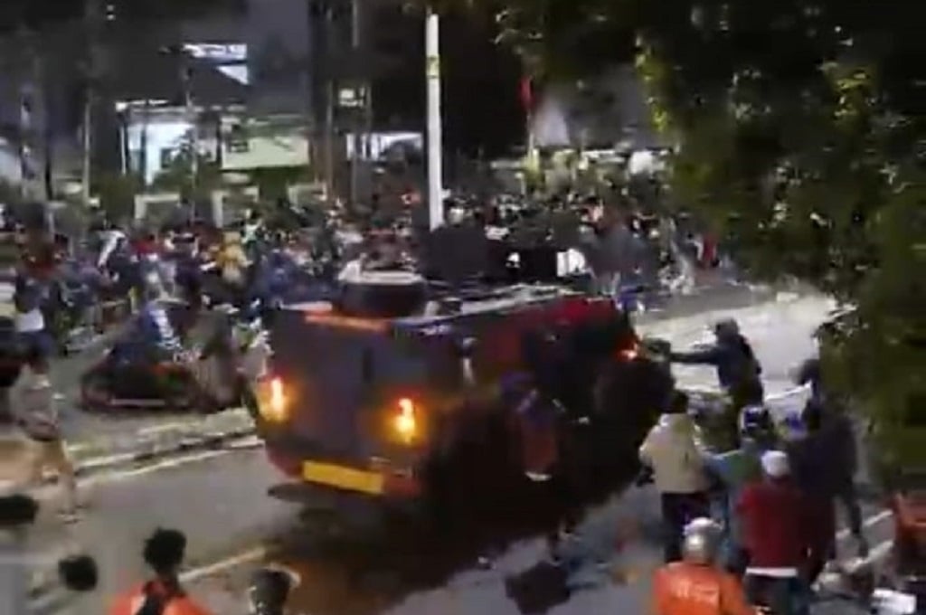 Tragedi Pejompongan: Driver Ojol Tewas Dilindas Rantis Polisi